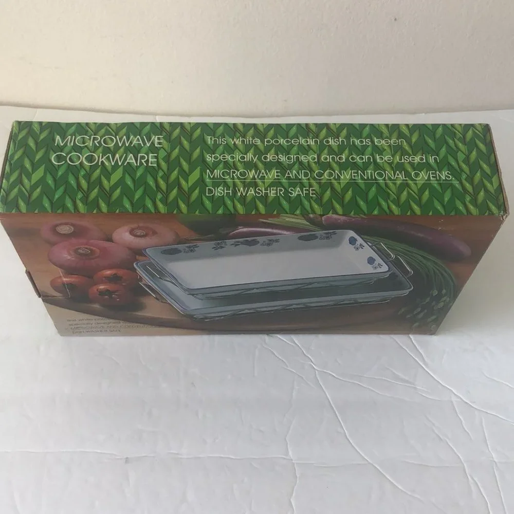 2 porcelain rectangular trays for microwave cookware in metal serving frame